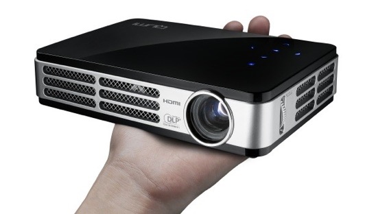 vivitek-qumi-q2-3d-pocket-projector